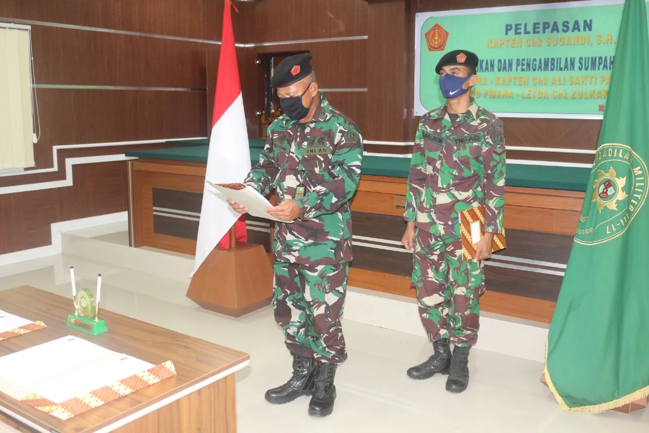 PELANTIKAN DAN PENYUMPAHAN  PANITERA DAN PANMUD PIDANA OLEH KADILMIL III-17 MANADO